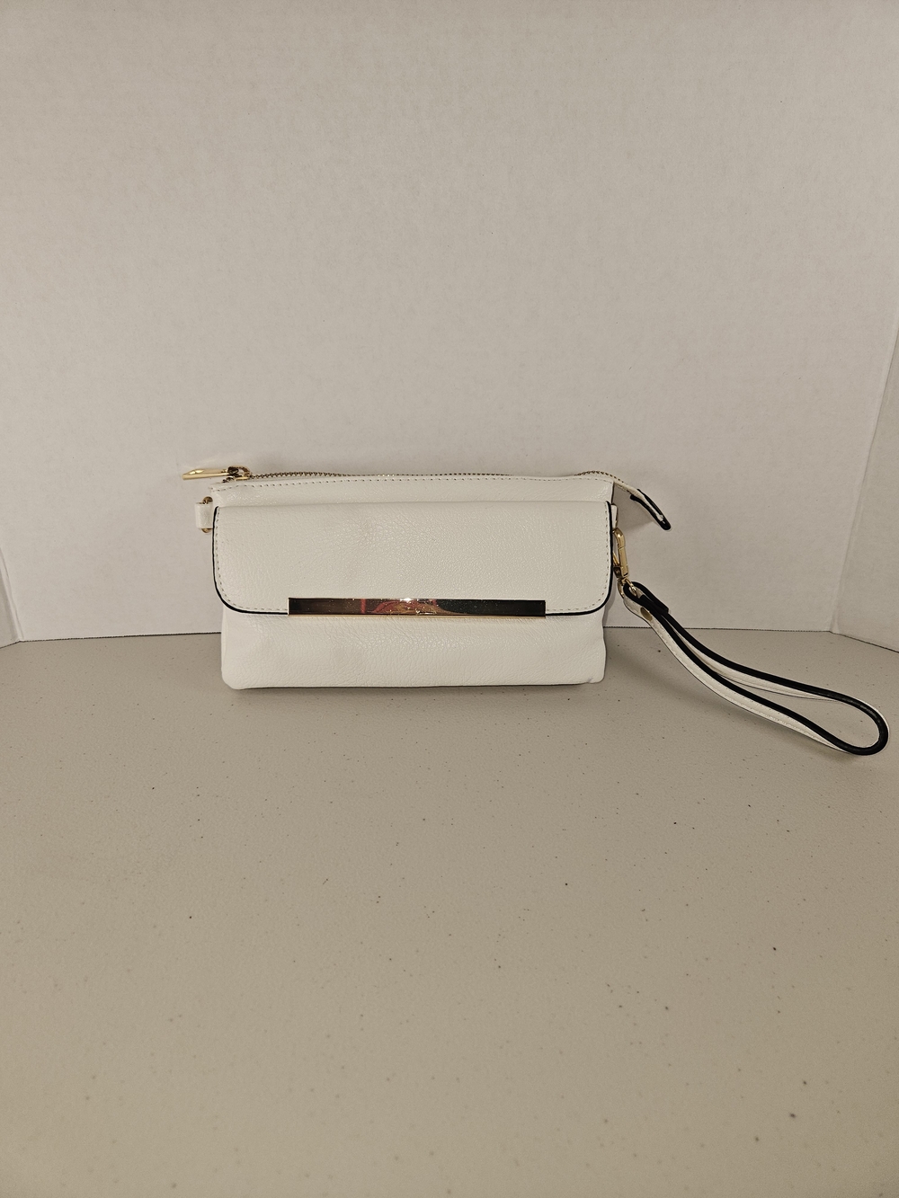 Classic White Wristlet Clutch with Gold Accent With Shoulder Strap